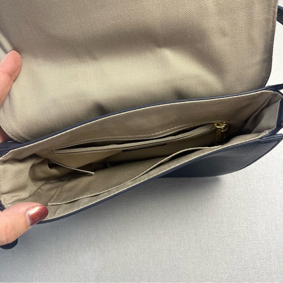 Talbots Pebbled Leather Crossbody Purse Saddle Bag Blue Magnetic Closure Pocket - Picture 6 of 8